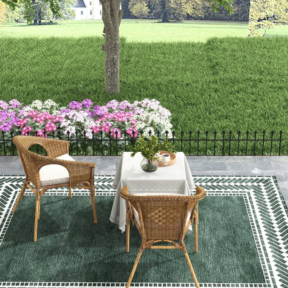Black Steel Decorative Garden Border Fence Panels, 9.2' x 17.25"