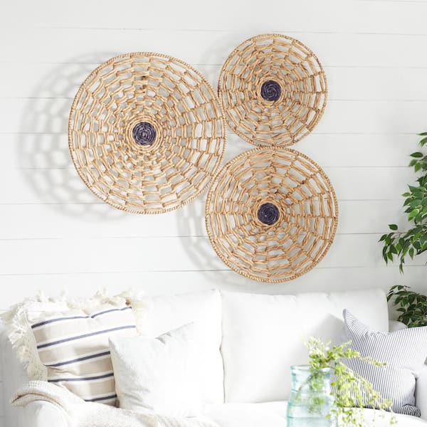 Litton Lane Seagrass Brown Handmade Woven Basket Plate Wall Decor (Set of 3)