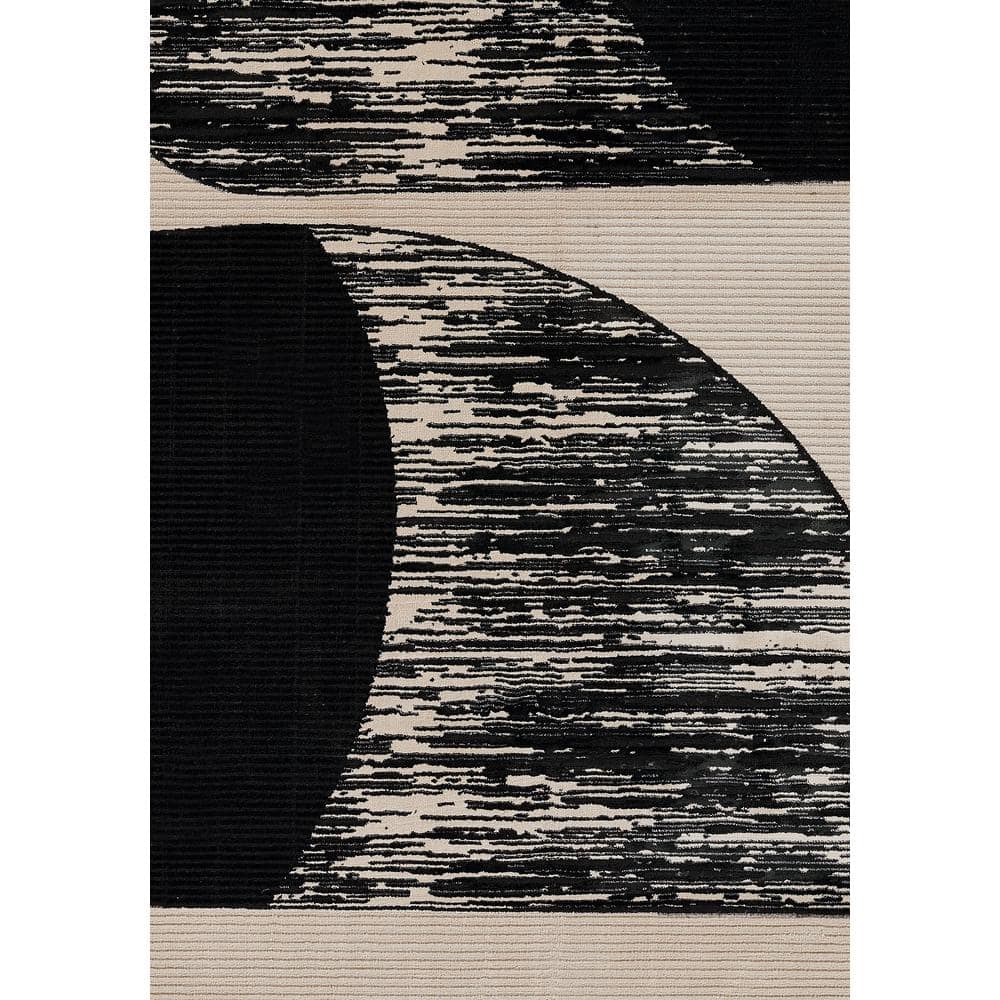 Xander Black and Gray Geometric Synthetic Area Rug 7'10" x 9'10"
