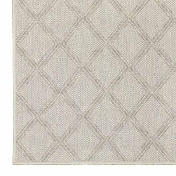 7' X 9' Ivory Or Grey Geometric Diamond Indoor Outdoor Area Rug 7' X 9' Ivory Or Grey Geometric Diamond Indoor Outdoor Area Rug