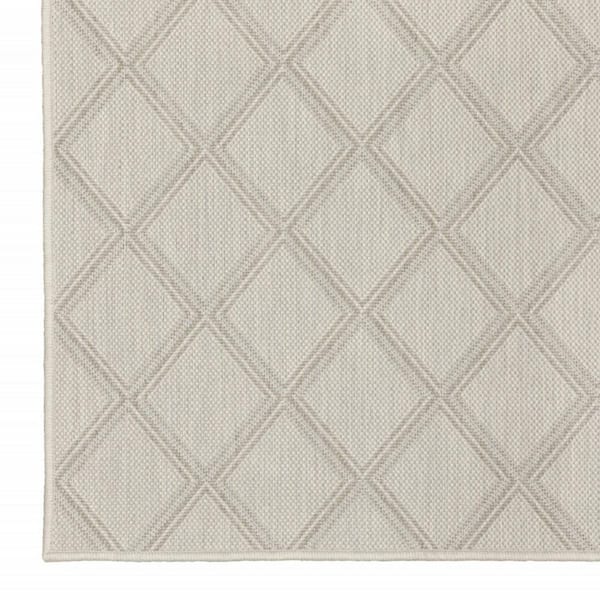 Gray, Ivory 7 ft. x 9 ft. Loomed Geometric Polypropylene Rectangle Indoor/Outdoor Area Rug