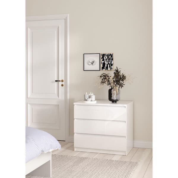 Tvilum Scottsdale White High Gloss 3 Drawer 30.31 in. Chest of