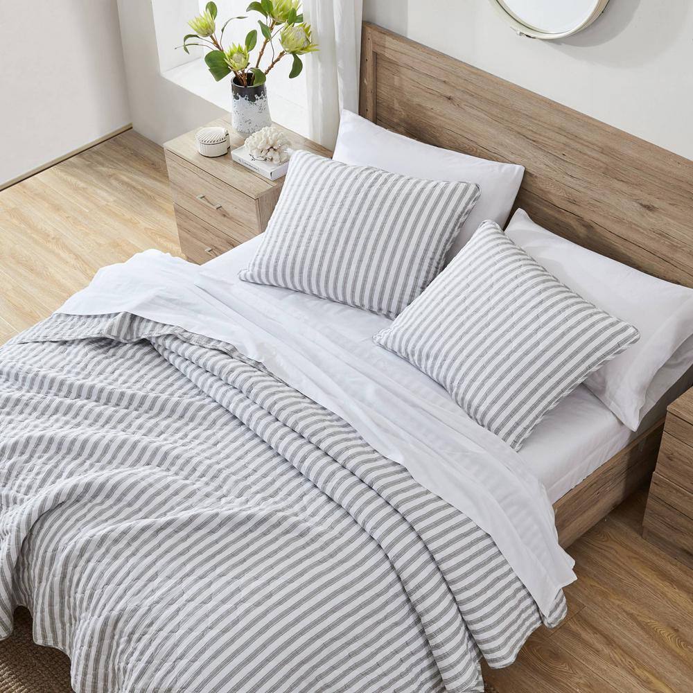 Gray and Ivory Reversible Cotton Full Quilt Set