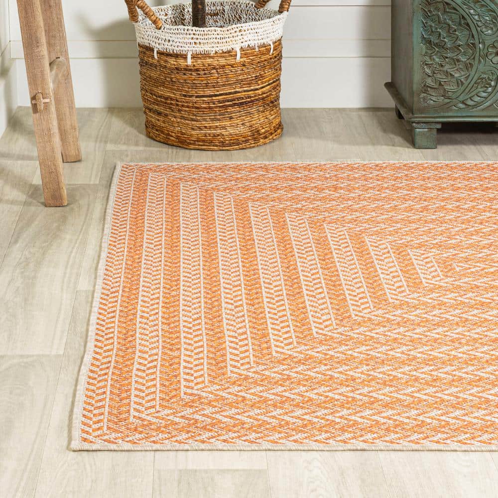 JONATHAN  Y Santa Monica Chevron Concentric Squares 5 x 8 (ft) Loomed Polypropylene Orange/Cream Rectangular Indoor/Outdoor Stripe Farmhouse/Cottage Hose washable Area rug