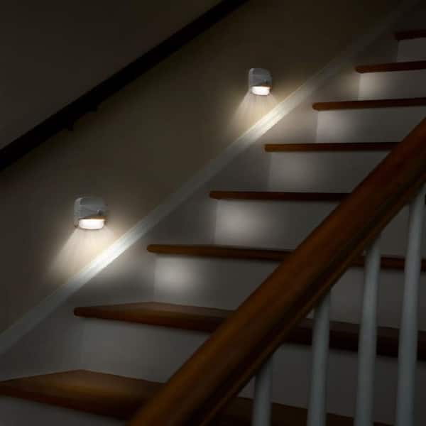 https://images.thdstatic.com/productImages/d2422e1e-543f-46a0-ac7c-3b5640e692b8/svn/sensor-brite-night-lights-sbudr-cd4-31_600.jpg