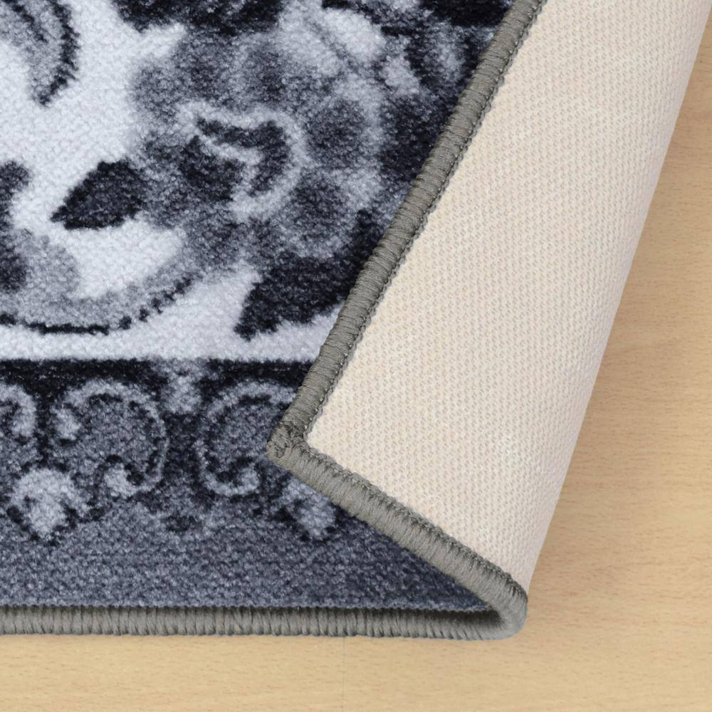 Black and White Floral Synthetic Non-Slip Area Rug 4' x 6'