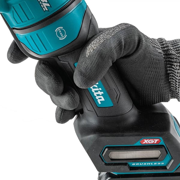 Makita - 4-1/2. / 5 amoladora angular con freno eléctrico a (GAG01Z)