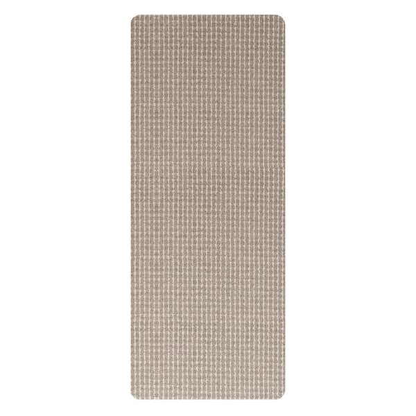 TrafficMaster Pindot Fog 2 ft. 6 in. x 4 ft. Accent Rug