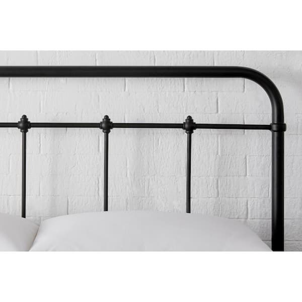 Dorley Farmhouse Black Metal Queen Bed (64.76 in W. X 53.54 in H.)