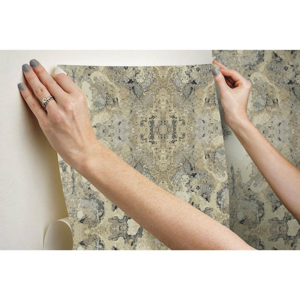 Ivory and Gray Medallion Peel and Stick Wallpaper