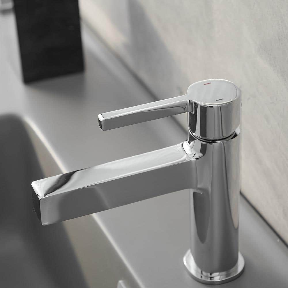 Polished Chrome Single Handle Modern Bathroom Faucet