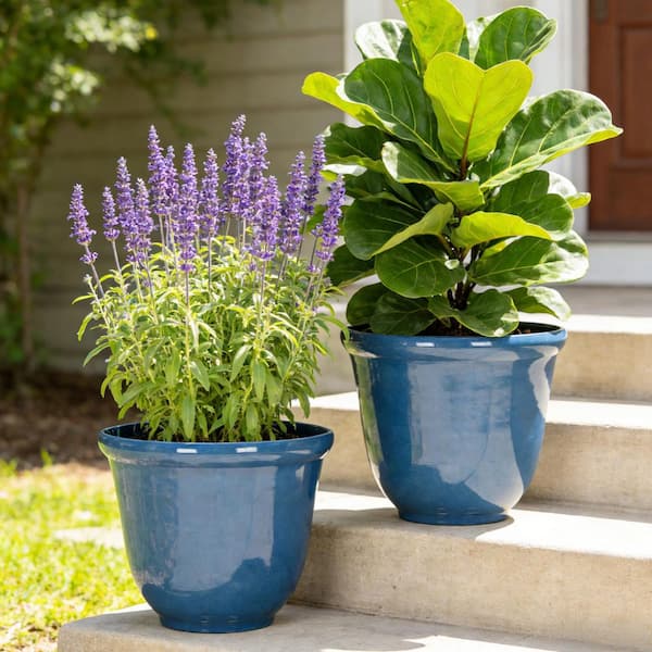 Vigoro Felecia Large Blue Resin Round Lightweight Planter with