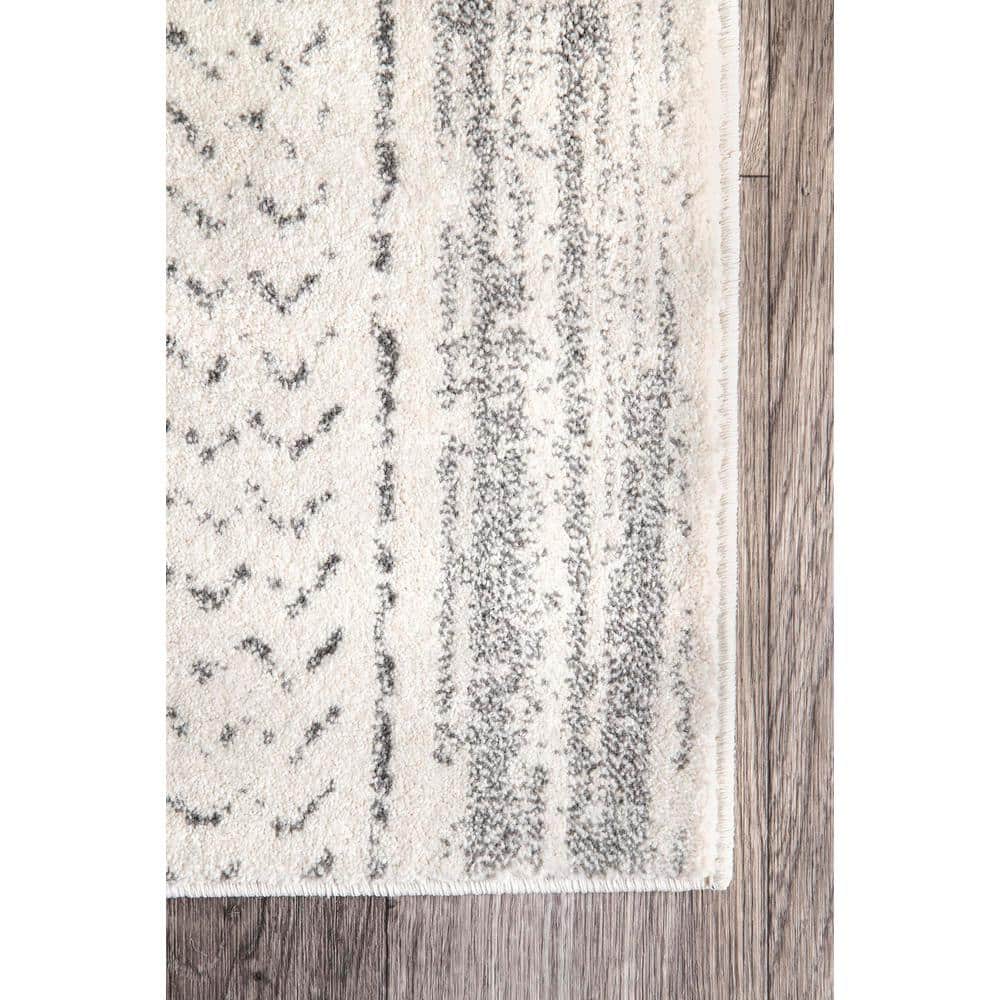 Nova Bohemian Gray Striped Synthetic 4' x 6' Area Rug