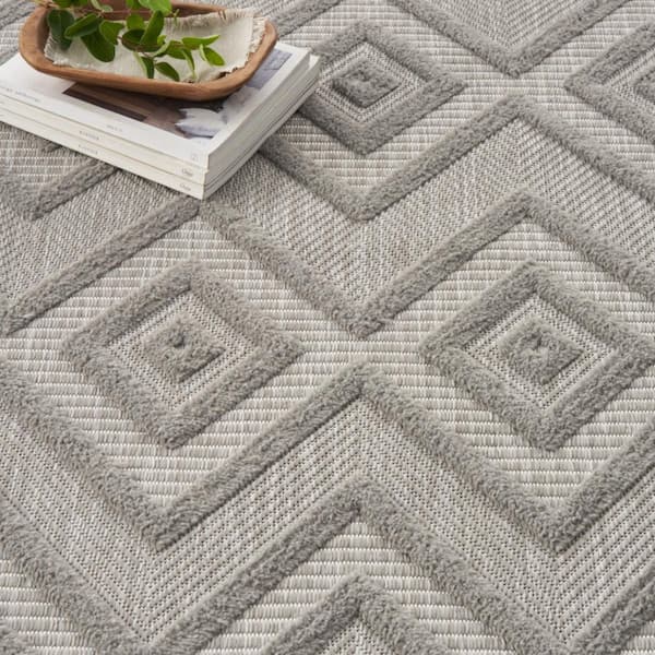 Gray, Silver 9 ft. x 12 ft. Woven Abstract Polyester Rectangle Indoor/Outdoor Area Rug