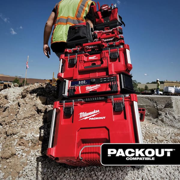 Milwaukee - M18 Lithium-Ion Cordless PACKOUT Radio/Speaker with Built-In Charger