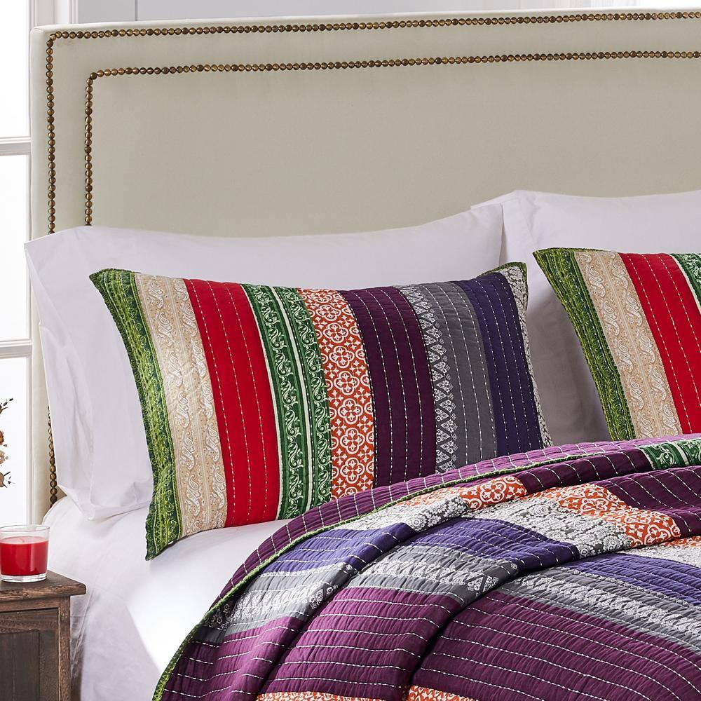 Marley Twin Reversible Cotton Quilt Set in Red and Plum