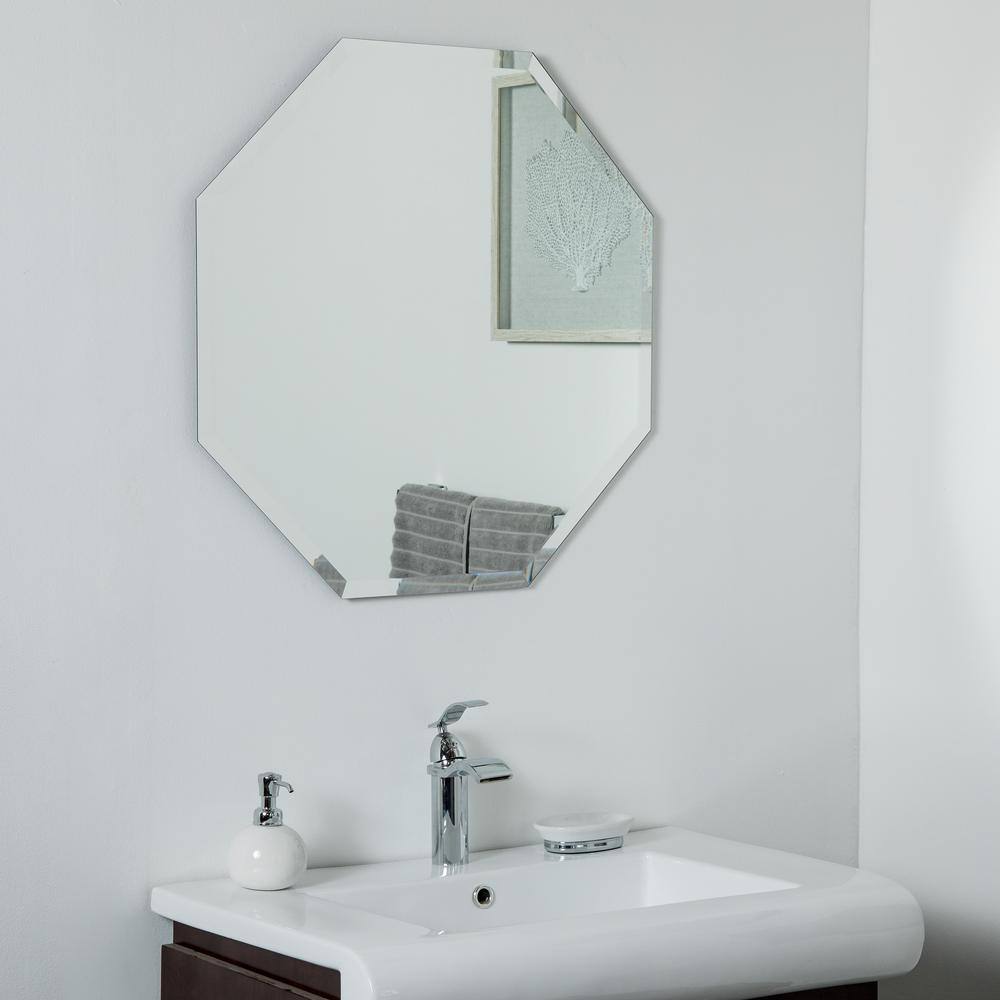 Decor Wonderland Decor 28 In W X 28 In H Frameless Octagon Beveled Edge Bathroom Vanity Mirror In Silver Dwsm9005 The Home Depot