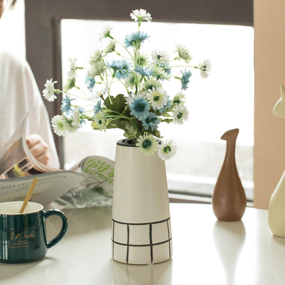Medium Black and White Ceramic Grid Pattern Tapered Vase