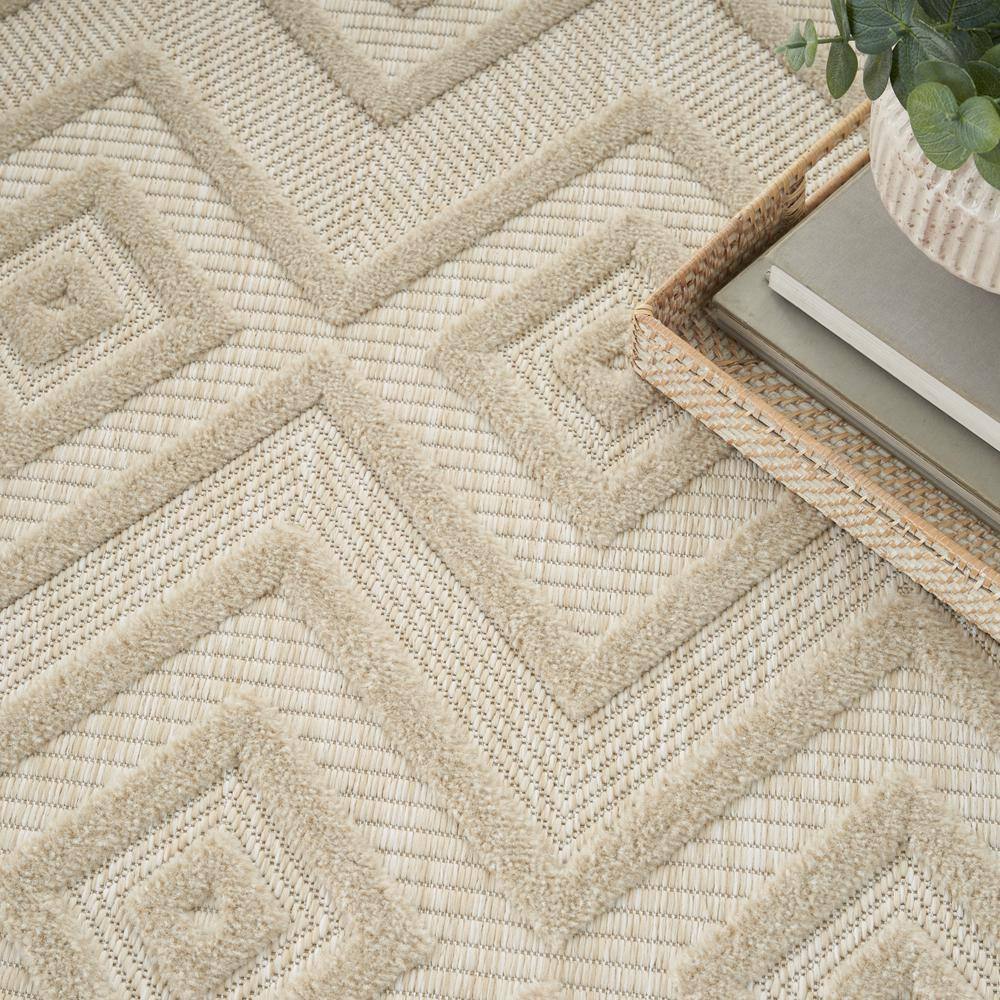 Cream Diamond Pattern 10' x 14' Synthetic Flatweave Area Rug