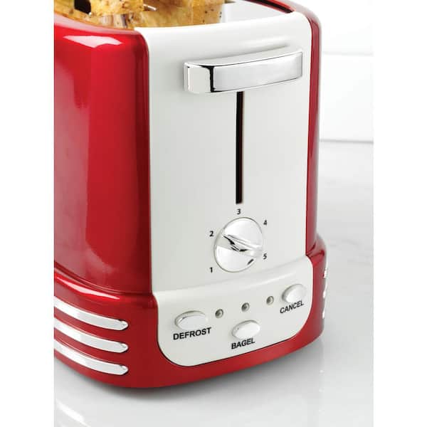 https://images.thdstatic.com/productImages/d2f3dbcd-1a7d-4c14-abd9-7cc5a310b536/svn/red-nostalgia-toasters-nrtos2rr-1f_600.jpg