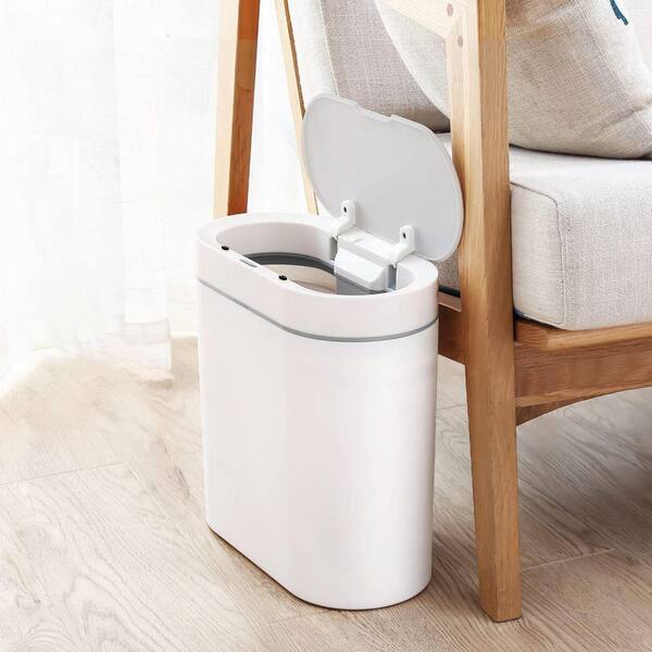 https://images.thdstatic.com/productImages/d2f556ef-99a0-4f4a-a57d-5363528f5881/svn/white-bathroom-trash-cans-b08v8lqgl3-1f_600.jpg