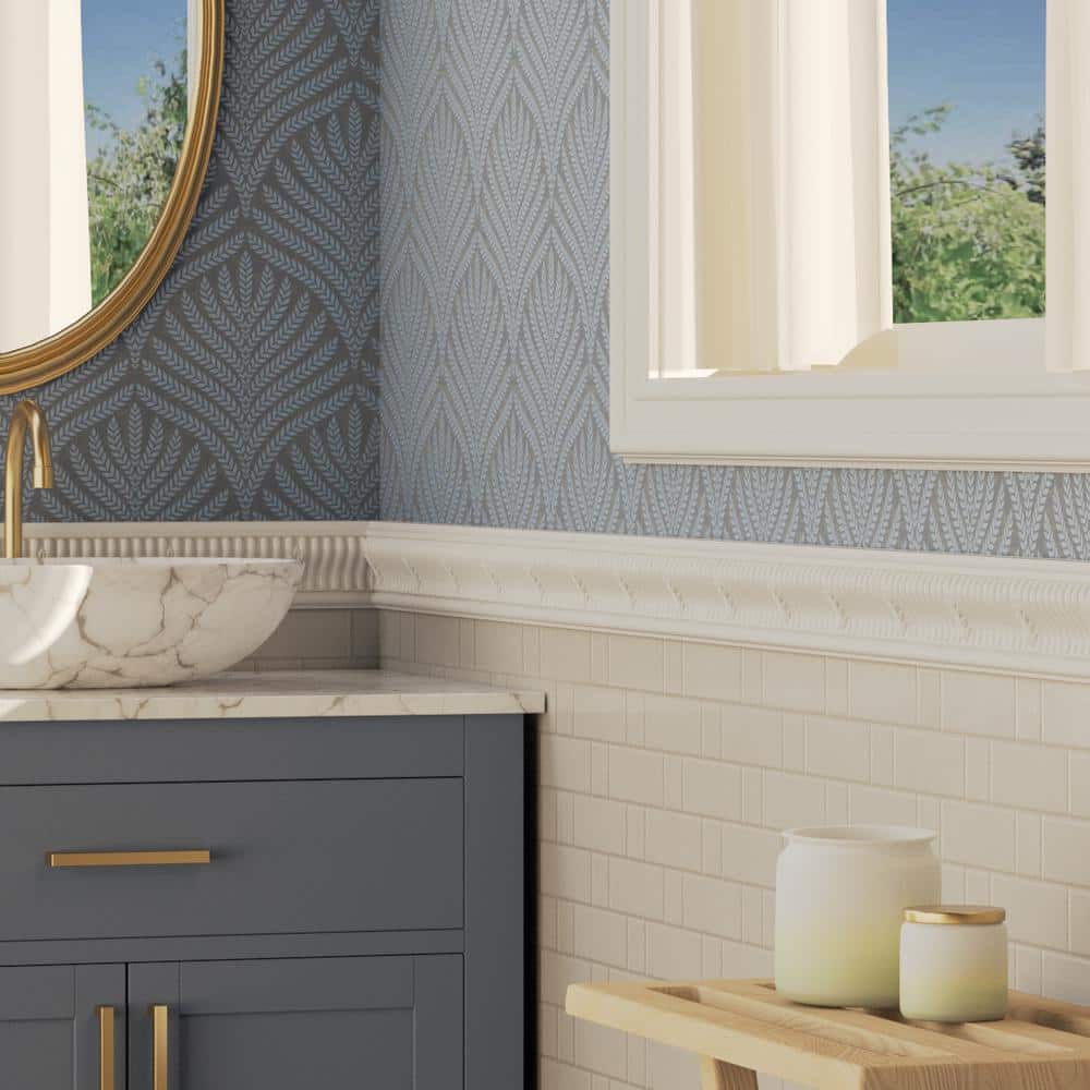 Gray Primed Polyurethane Geometric Chair Rail Moulding