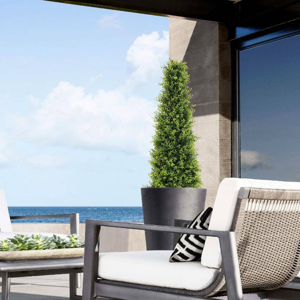 48'' Green Plastic Boxwood Topiary Trees in Black Pots