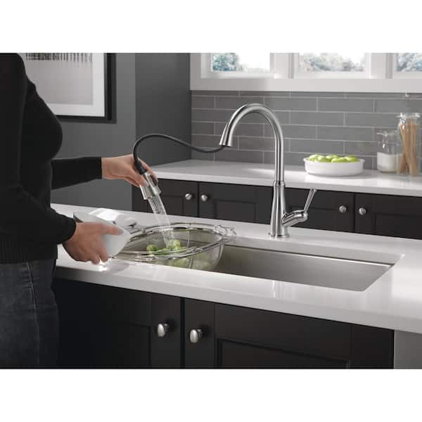 Westville Single Handle Pull Down Sprayer Kitchen Faucet in Arctic Stainless
