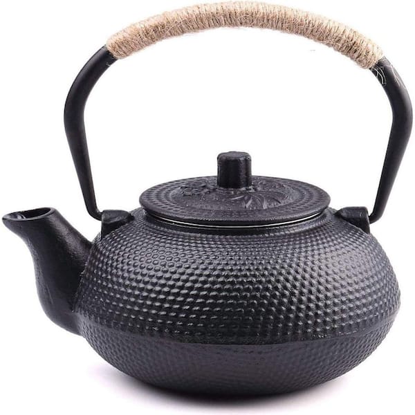 1-2 Cup Black Japanese Tetsubin Tea Kettle Teapot with Stainless Steel Infuser Enameled Interior 22 oz..