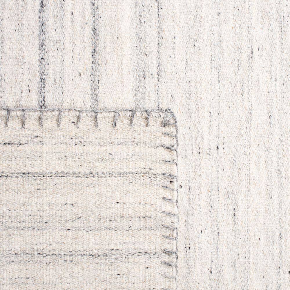 Nomadic Essence Handwoven Gray Wool 8' x 10' Area Rug