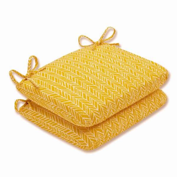 Pillow Perfect 18.5 in. x 15.5 in. Outdoor Dining Chair Cushion in Yellow/Ivory (Set of 2)