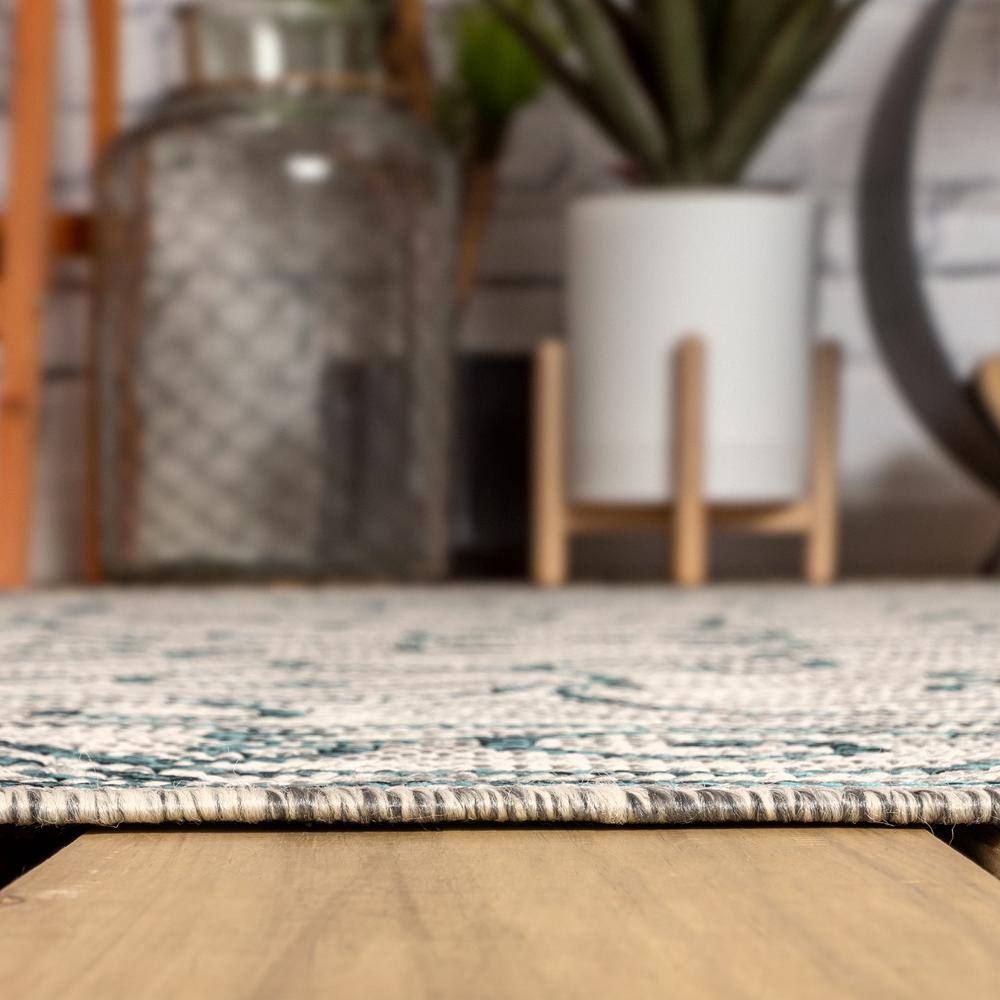 Boho-Chic Vintage Filigree Teal & Gray Synthetic Indoor/Outdoor Rug