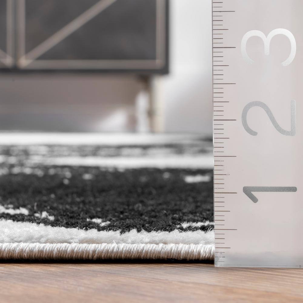 Serpent Charmer Black and White Synthetic Area Rug, 3' x 5'