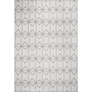 Saunders Geometric Light Grey Doormat 3 ft. 6 in. x 5 ft. Indoor/Outdoor Patio Area Rug