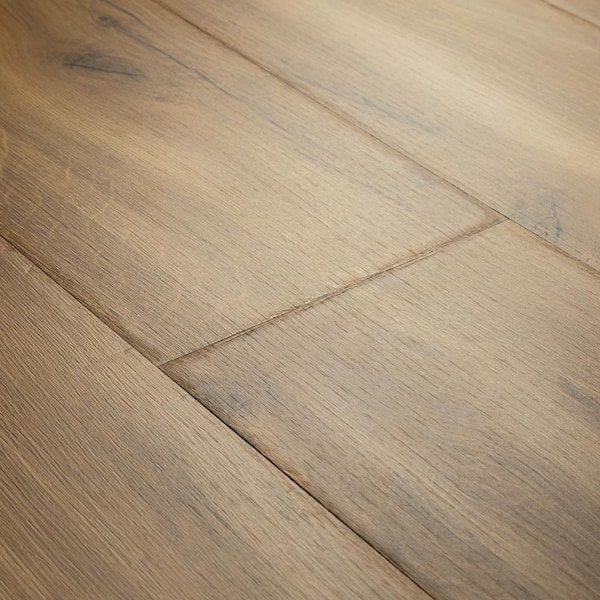 Pergo Outlast+ 6.14 in. W Linton Auburn Oak Waterproof Laminate Wood  Flooring (16.12 sq. ft./case) LF000984
