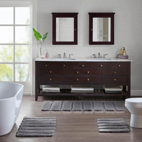 17 in. x 24 in. Gray 100% Polyester Tufted 1500 GSM Bath Rug
