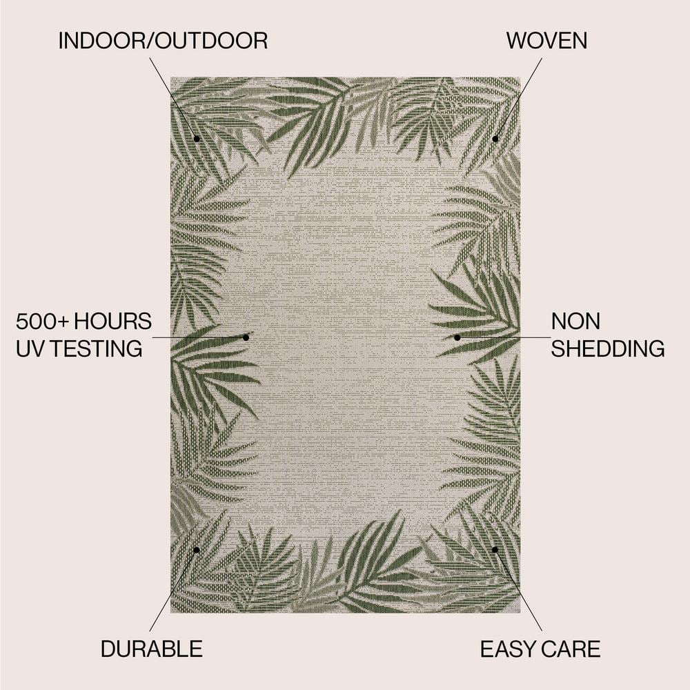 Isla Green and Cream Synthetic 4' x 6' Indoor/Outdoor Area Rug
