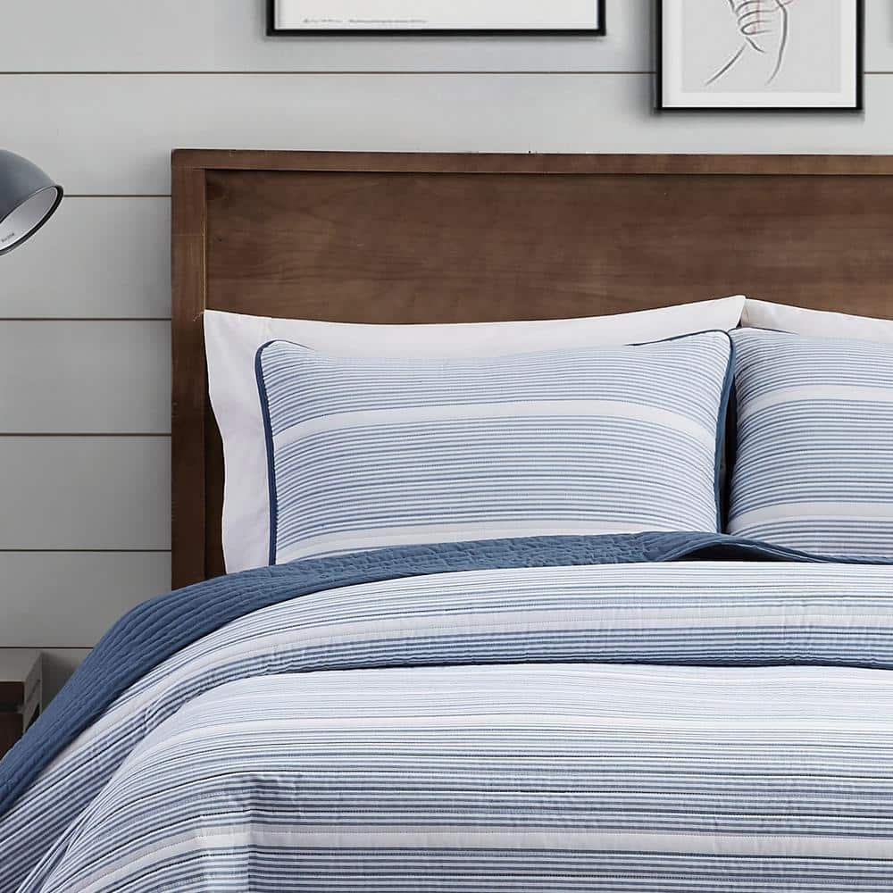 Niari Blue Cotton Twin XL Reversible Quilt Set