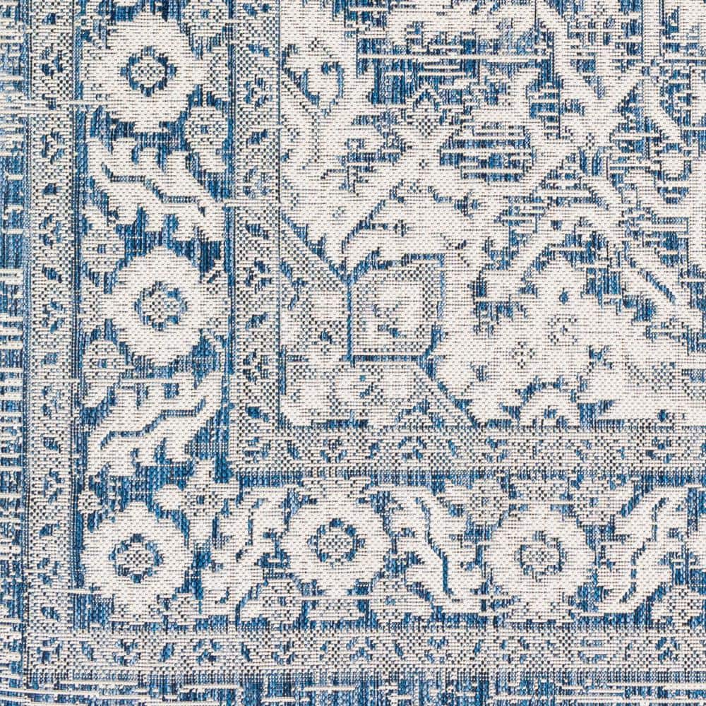 Easy-Care Denim Blue 6'7" Synthetic Round Outdoor Rug