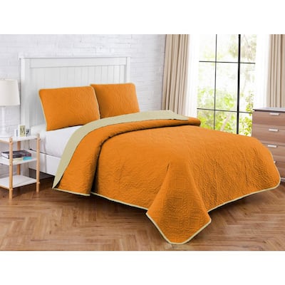 Solid Medallion 3-Piece Orange/Tan Microfiber Full/Queen Quilt Set