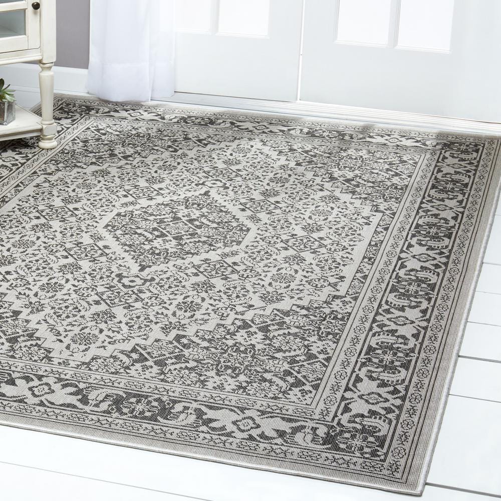 Dahlia Gray and Black Medallion Outdoor Area Rug