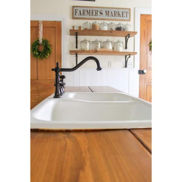 Heritage 2-Handle Standard Kitchen Faucet with Side Sprayer in Oil Rubbed Bronze