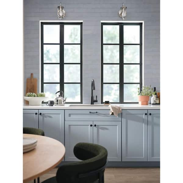 Orevisi Single-Handle Pull-Down Sprayer Kitchen Faucet with Reflex and Power Boost in Matte Black