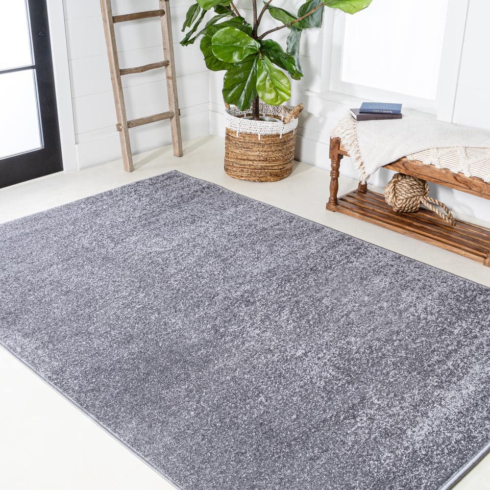 Gray Synthetic 4' x 6' Solid Low-Pile Indoor Area Rug