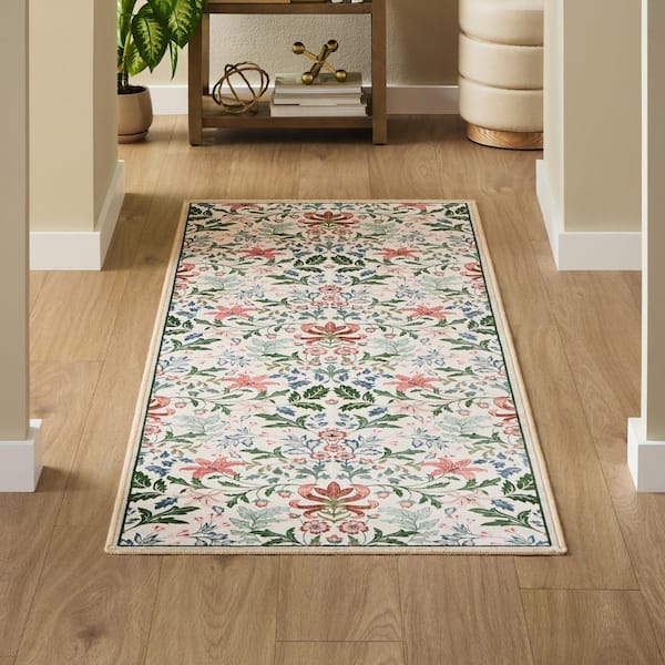 EVERWASH Haven 2 ft. 6 in. x 7 ft. Ivory Vintage Floral Washable Area Rug