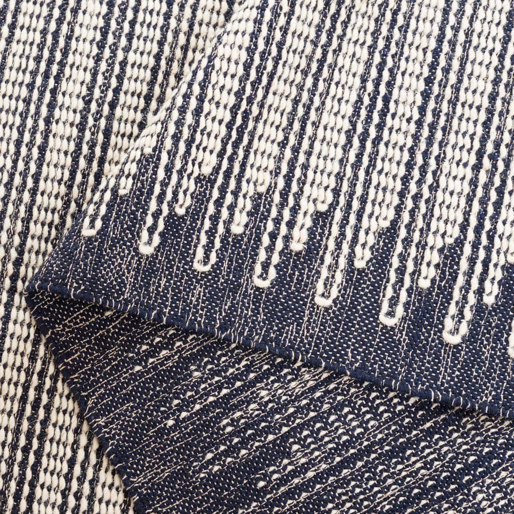 Ivory and Navy Tufted Wool Rectangular Area Rug, 5' x 8'