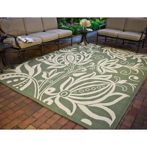 Courtyard Olive/Natural 8 ft. x 8 ft. Square Border Indoor/Outdoor Patio  Area Rug