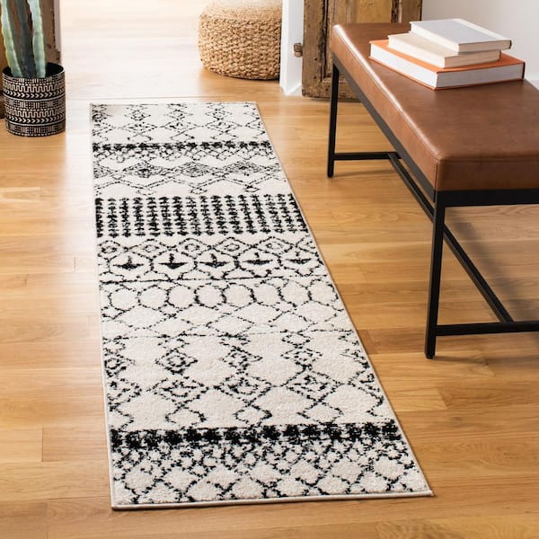 Tulum Ivory/Black 2 ft. x 17 ft. Moroccan Runner Rug