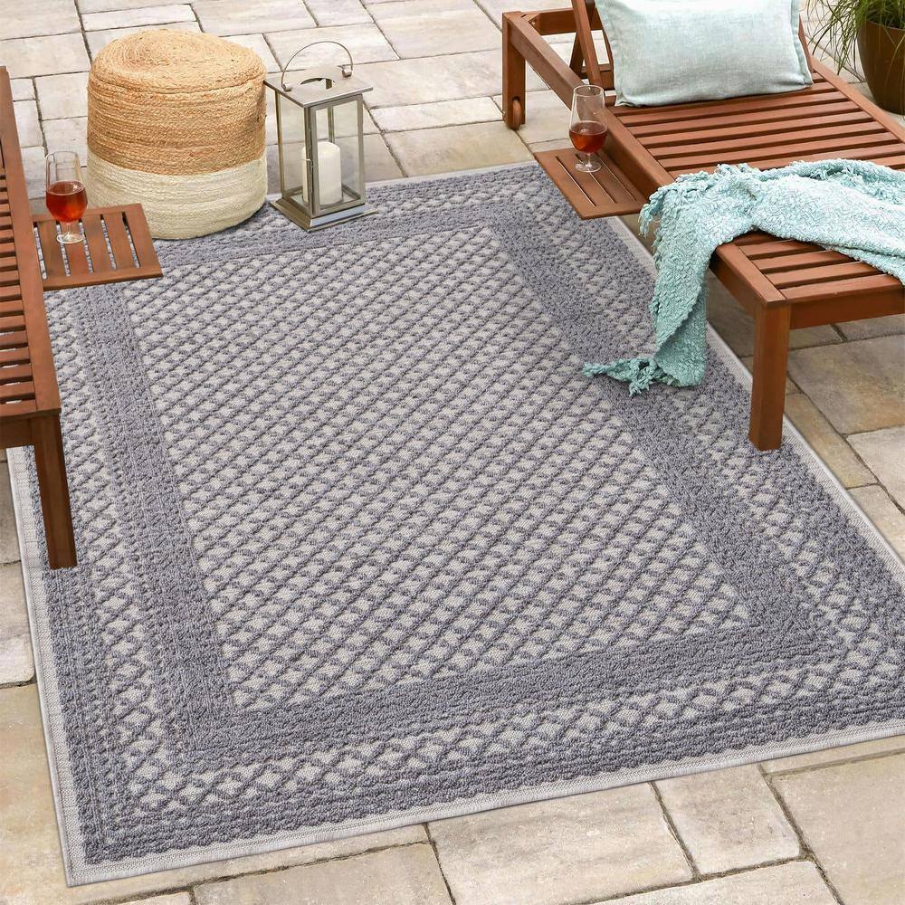 Winona Reversible Blue Geometric 8' x 9' Synthetic Area Rug