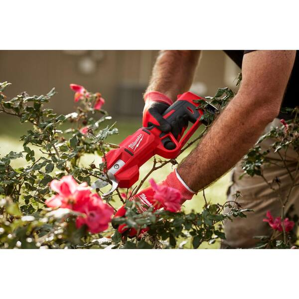 Milwaukee M12 12V Brushless Cordless Brushless Cordless Pruner Kit
